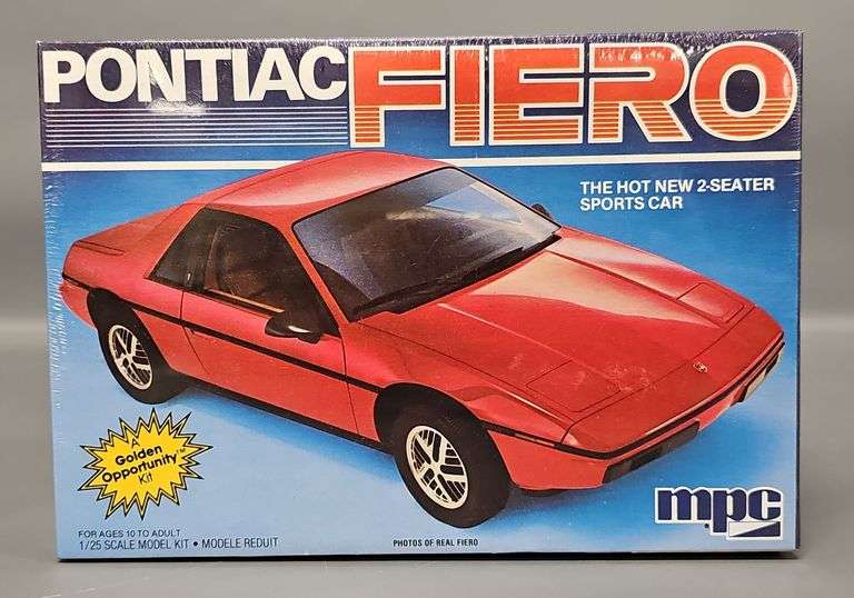 Factory Sealed MPC 1983 Pontiac Fiero 1/25 Scale Model Kit 0883 image