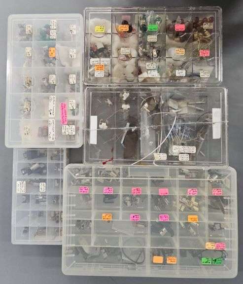 Prewar and or Postwar Lionel Lamps, Sockets and More from the Train Tender Jim Collection