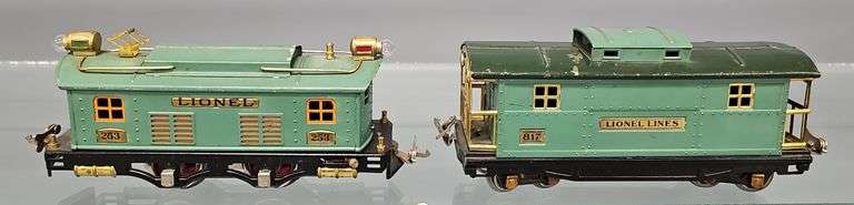 Lionel prewar O gauge box cab electric locomotive and caboose