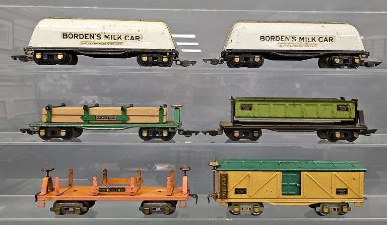 Six American Flyer prewar O  freight cars