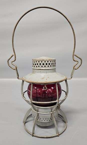 Dressel Arlington NJ Red Glass C&E Railroad Lantern