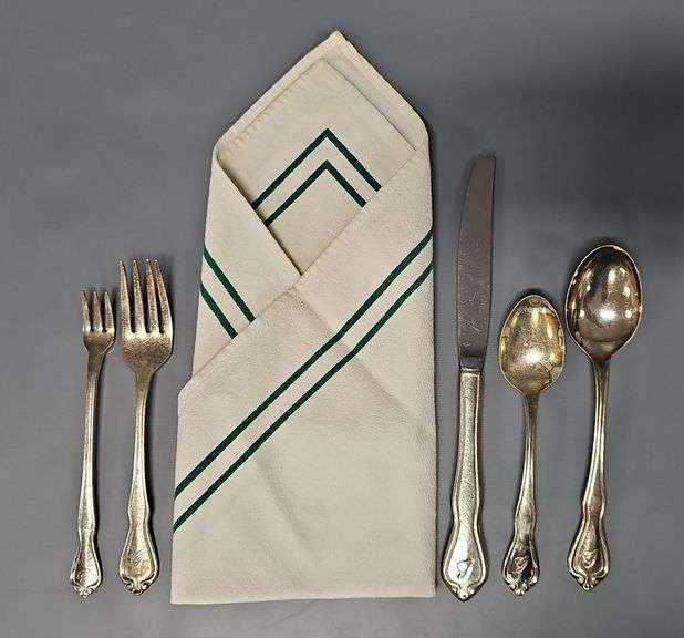 Greenbrier Chesapeake and Ohio Silver Plated Flatware Set with Napkin