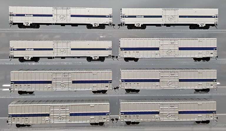 Eight Amtrak Phase IV HO Scale Express Material Handling Cars