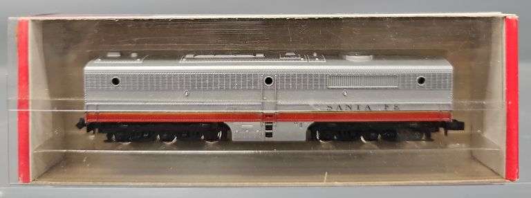 Five Con-Cor N Gauge Dummy PB-1 Diesel Locomotive Units in original boxes