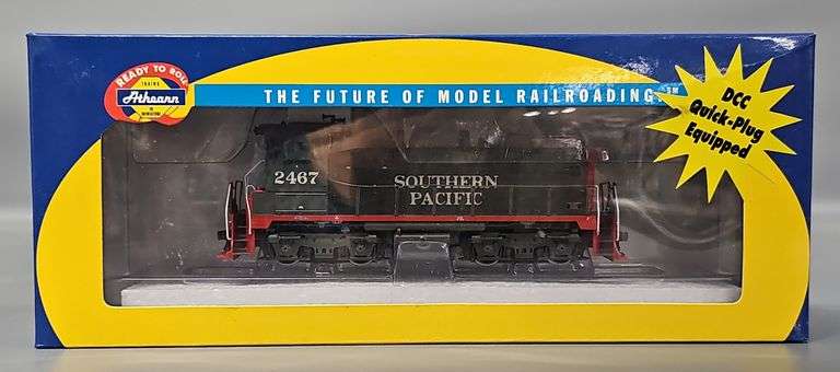 Athearn HO Scale Southern Pacific SW1500 Diesel Locomotive