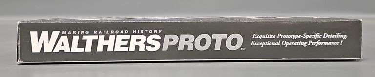 Walthers Proto HO Scale Amtrak Phase I 85' P-S 10-6 Sleeper 4167