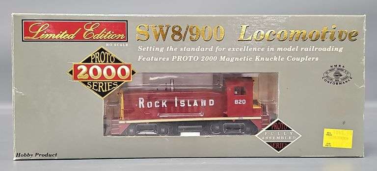 Life-Like Proto 2000 Series HO Scale Rock Island SW8/900 Diesel Locomotive #820