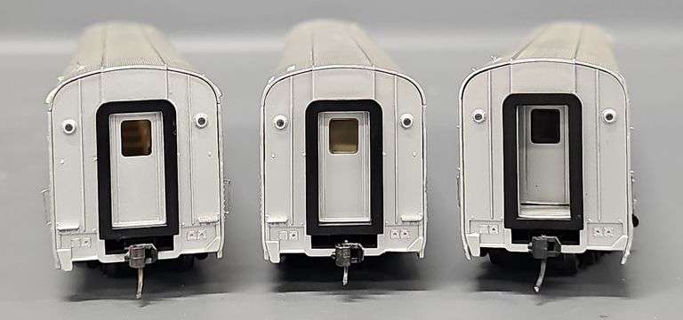 Three HO Scale Amtrak Passenger Cars