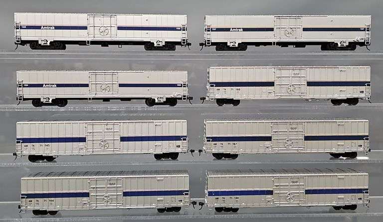 Eight Amtrak Phase IV HO Scale Express Material Handling Cars