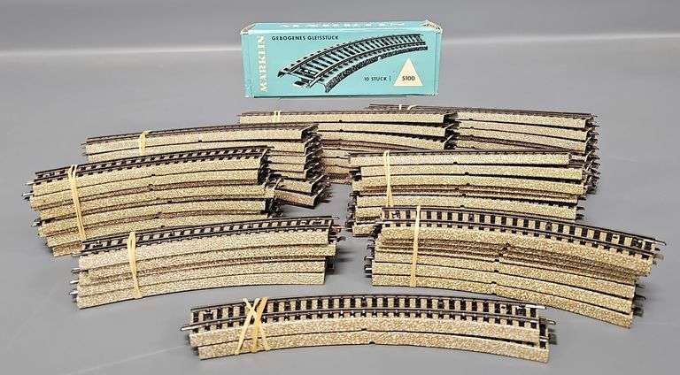 74 Marklin HO Gauge Mixed Curved Track Sections
