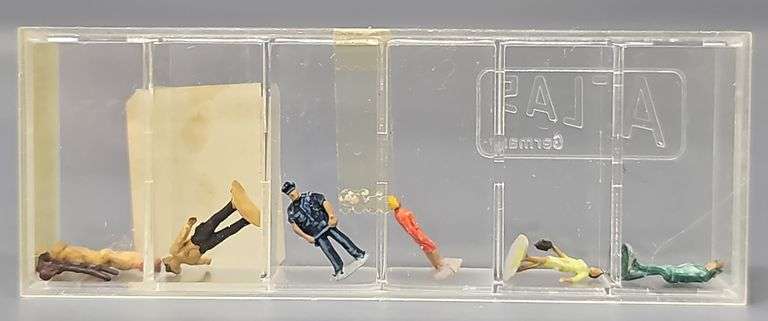 Three Sets of Atlas N Scale Figures in Clear Cases
