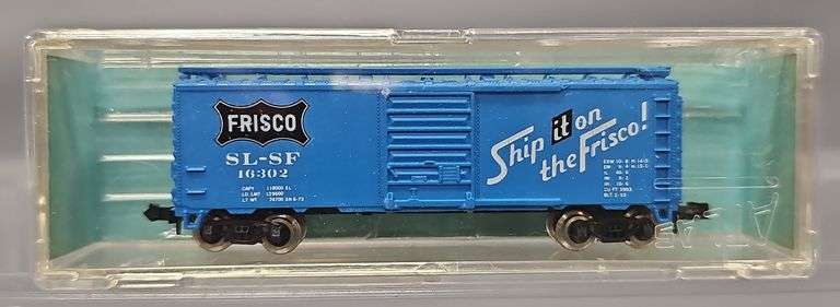 Ten Atlas N Scale Box Cars in Clear Cases
