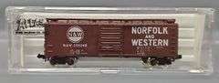 Ten Atlas N Scale Box Cars in Clear Cases