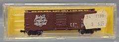 Ten Atlas HO Scale 40' Box Cars in Clear Cases