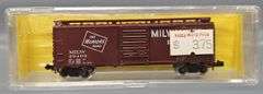 Ten Atlas HO Scale 40' Box Cars in Clear Cases