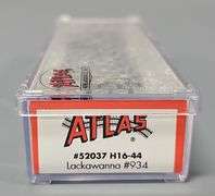 Atlas N Scale Lackawanna H16-44  Diesel Locomotive in Clear Case 52037