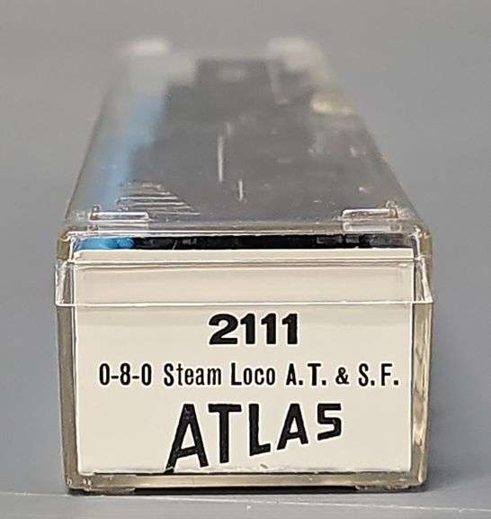 Atlas N Scale 0-8-0 Santa Fe steam locomotive in clear case 2111
