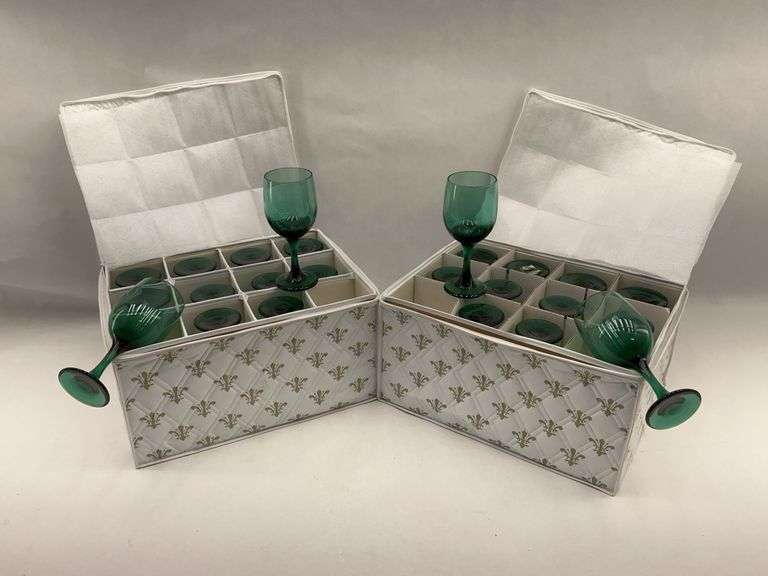 Set of Green Stemware Glasses with Storage Cases image
