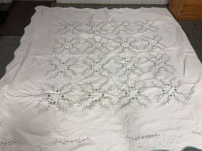 Sonoma Goods for Life King Size Quilted Bedspread image