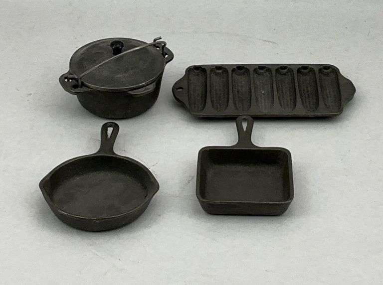 Wagner's 100 Year Anniversary Cast Iron Cookware Set image