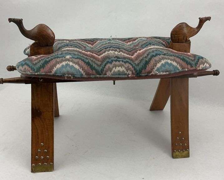 Camel-Themed Decorative Bench image