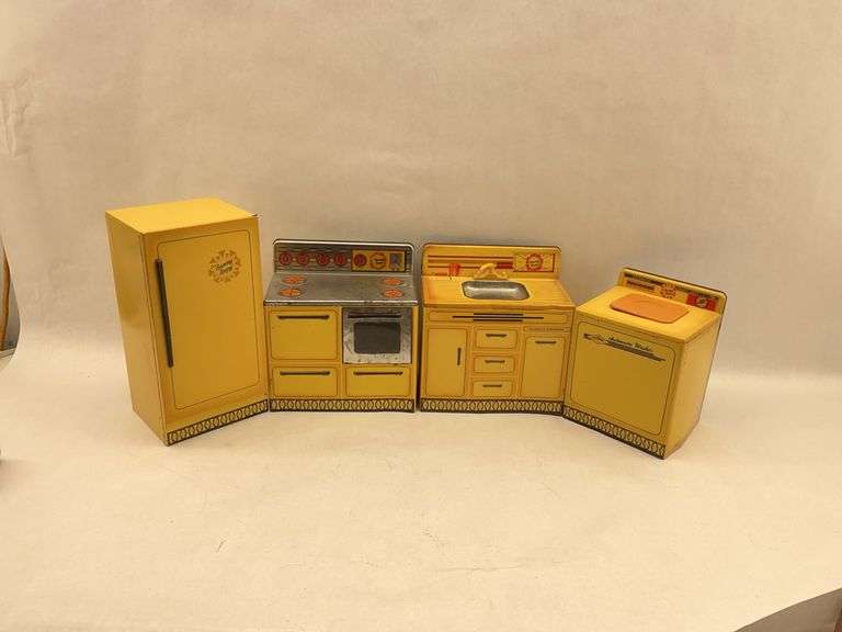 Wolverine Sunny Suzy Tin Litho Kitchen Set image