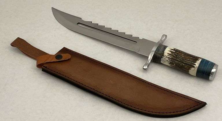 Large Hunting Knife with Sheath image