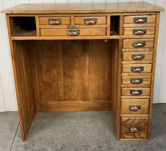 Swartsbaugh Engravers Supply Desk image