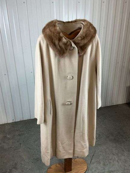 Touch Cashmere Coat with Fur Collar image