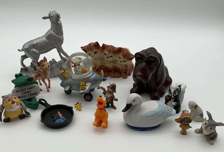 Assorted Figurines Featuring Westland Snoopy and Napcoware Kittens image
