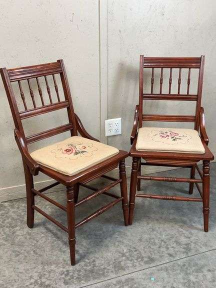 Pair of Antique Mahogany Side Chairs with Needlepoint Seats image