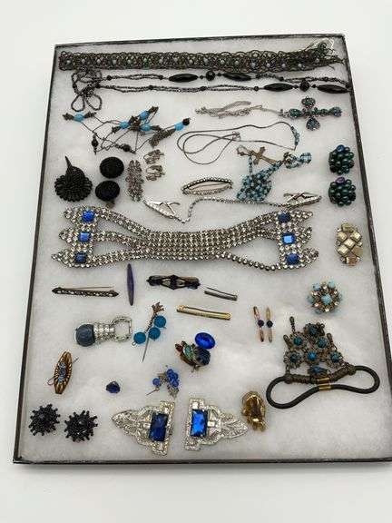 Mixed Lot of Jewelry - Necklaces, Brooches, Earrings & More image
