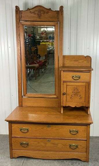 Antique Quarter Sawn Oak Princess Dresser w/Beveled Mirror image