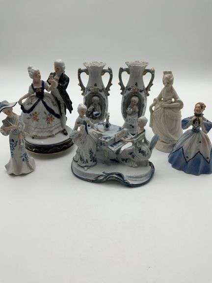 Various procelain decor pieces image