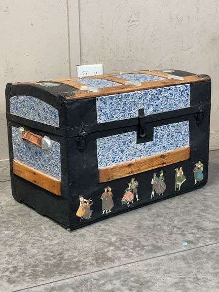Victorian Dome-Top Steamer Trunk image