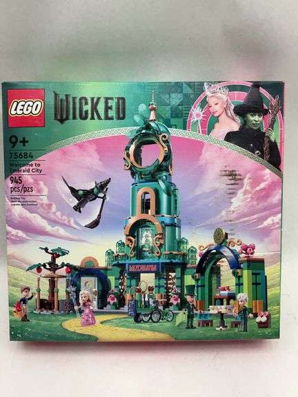 LEGO Wicked 75684 Welcome to Emerald City Building Toy Set image
