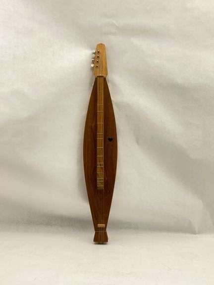 Hugh's Dulcimer Co. Mountain Dulcimer, 1975 image