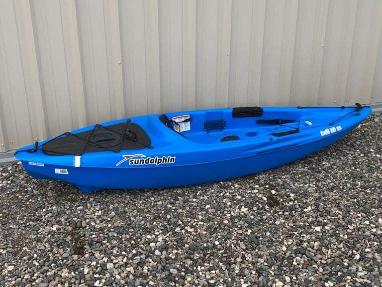 Sun Dolphin Bali 10 SS Kayak with Paddle image