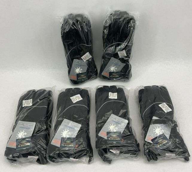 Lot of 7 Pairs of Smith's Workwear Gloves image