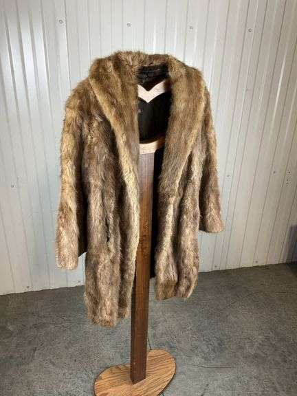 Beckman's Furrier Fur Coat image