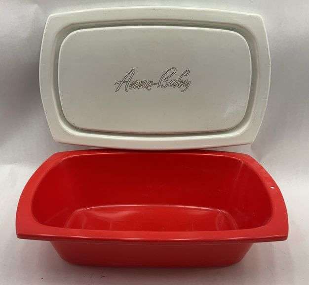 Vintage Anne-Baby Red Fanco Plastic Bathtub with Lid image