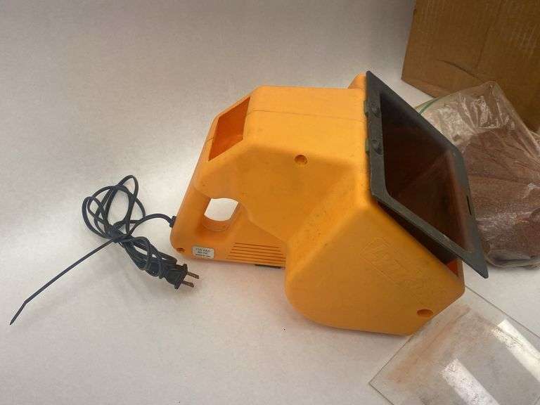 Lyman Turbo Tubby Tumbler Vibratory Polisher with Media