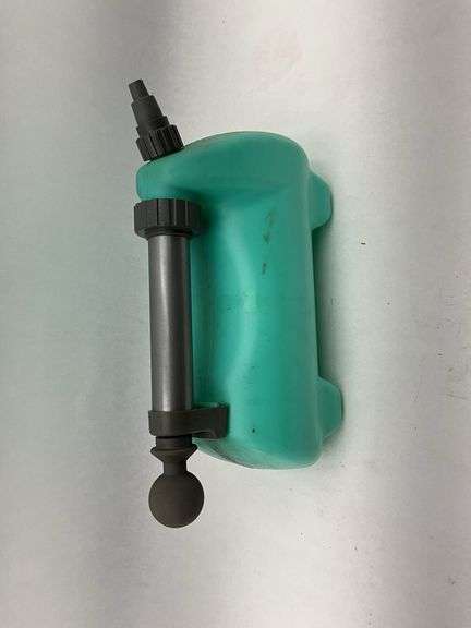 LiquiVac 8 Quart Oil Changing System