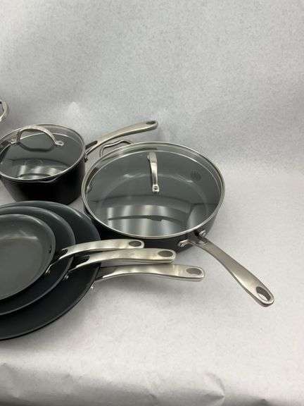 Black Cookware Set with Lids