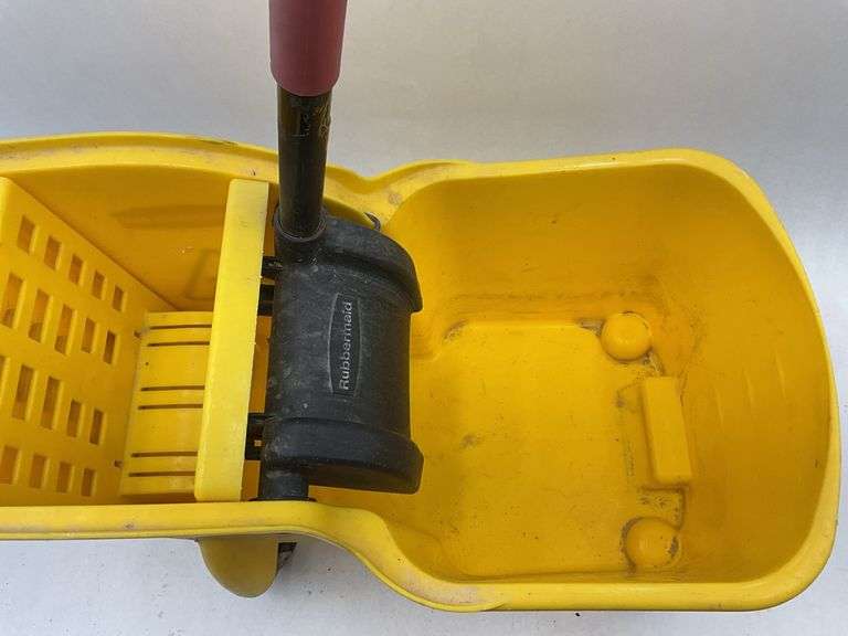 Rubbermaid Mop Bucket Wringer Combo