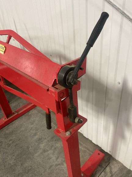 Central Machinery 36" Metal Brake