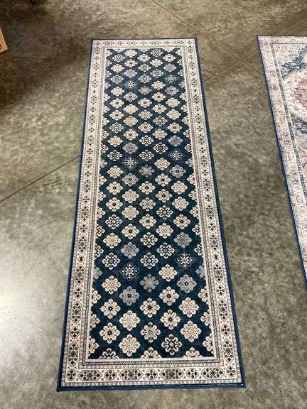 Wyatt & Ash Machine Washable Runner Rug. Like new