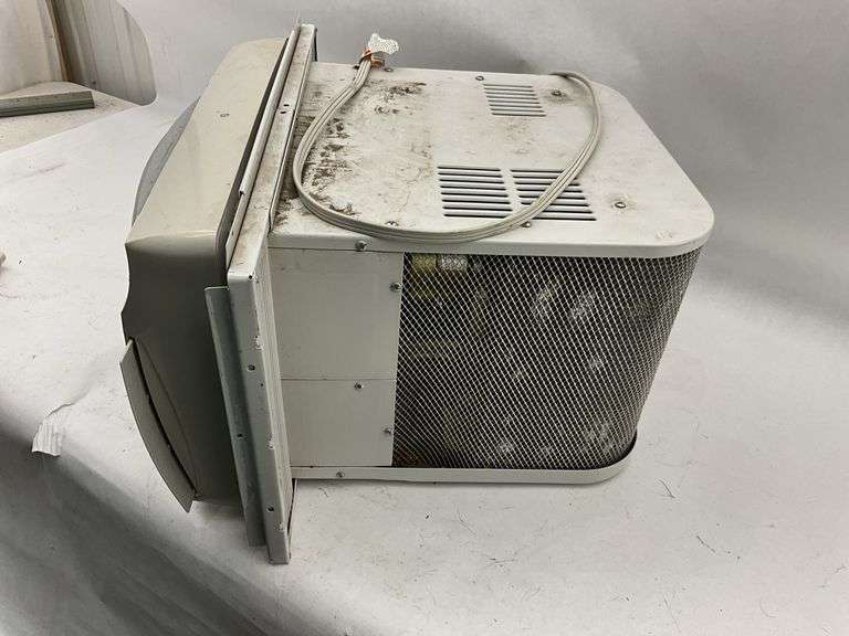 Whirlpool Window Air Conditioner with Remote