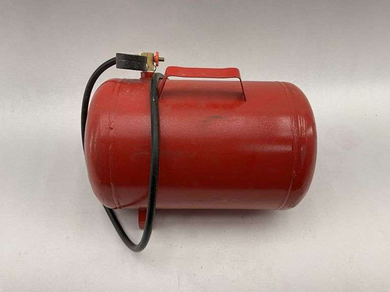 NAPA 5-Gallon Portable Air Tank