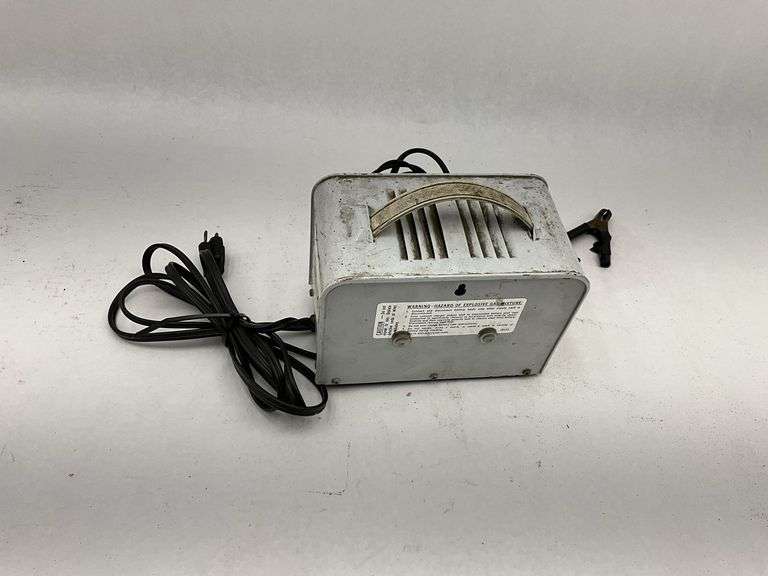 Dayton & Schauer Battery Charger Set